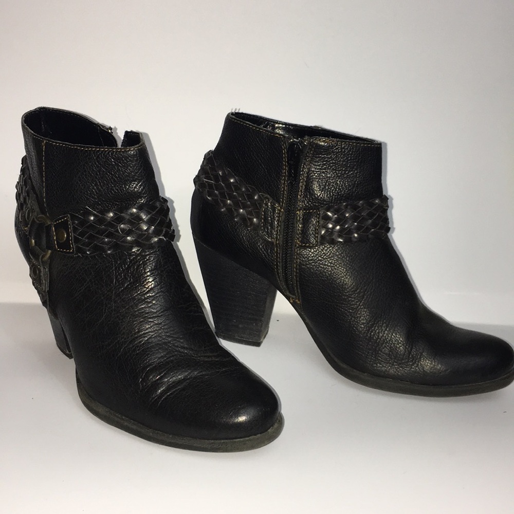 b.o.c. Black Leather Booties 7 - Picture 2 of 7